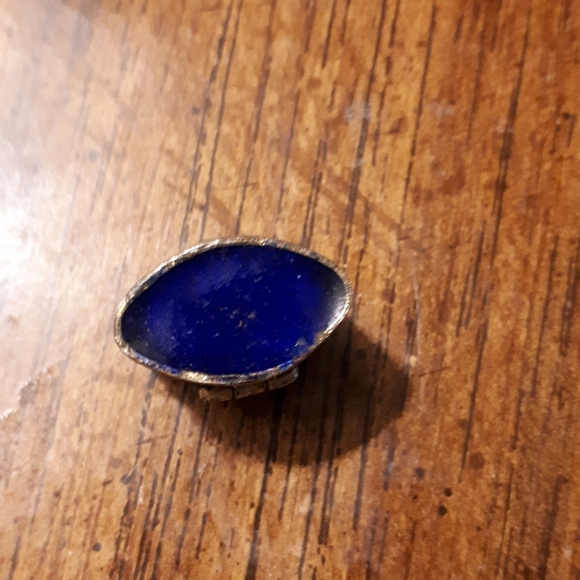 Vintage tiny stash box - Picture 5 of 5